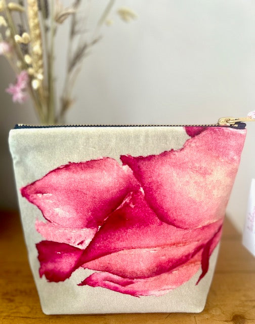 Make Up Bag in Velvet Pink Small
