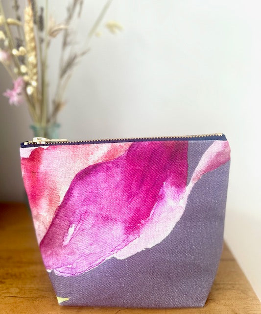 Make Up Bag in Linen Plum Small