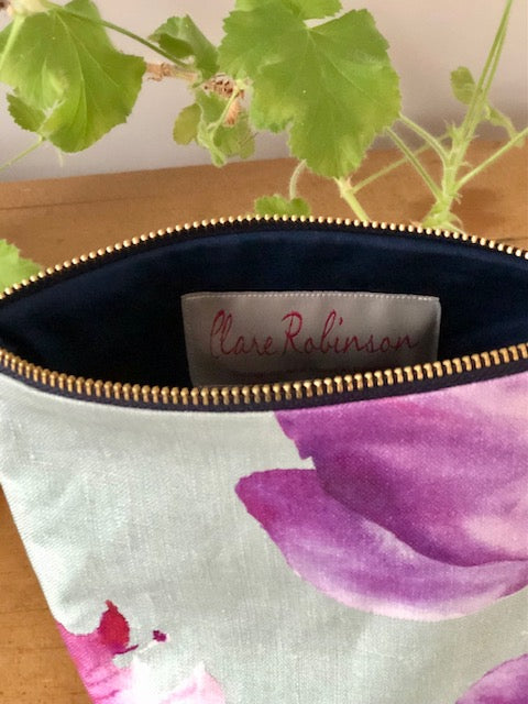 Make Up Bag in Linen Rich Purple Medium